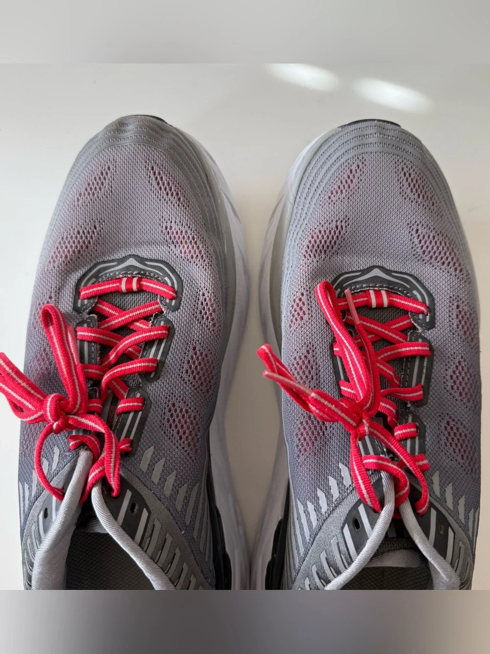 Hoka One One Shoes Men’s Bondi 6 Running Sneaker Gray Red
